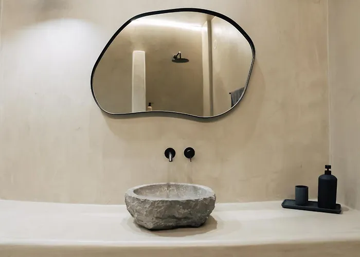 Ertha With Private Pools Вотон