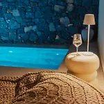 Ertha With Private Pools וילה *