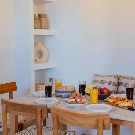 Ertha With Private Pools Vóthon