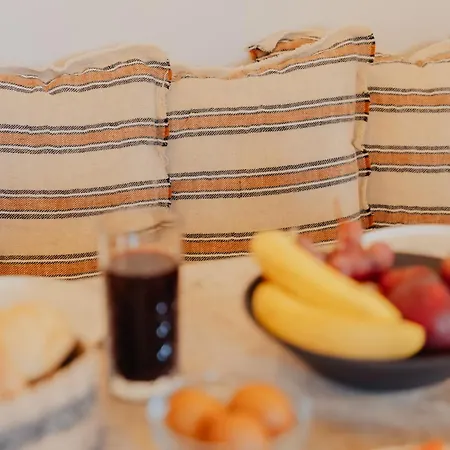 Ertha With Private Pools * Vóthon