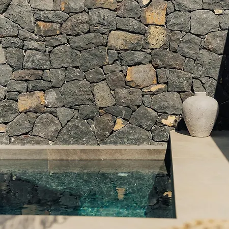 Ertha With Private Pools 别墅