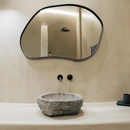 Ertha With Private Pools Vóthon