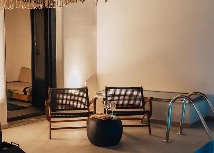 Ertha With Private Pools Vóthon