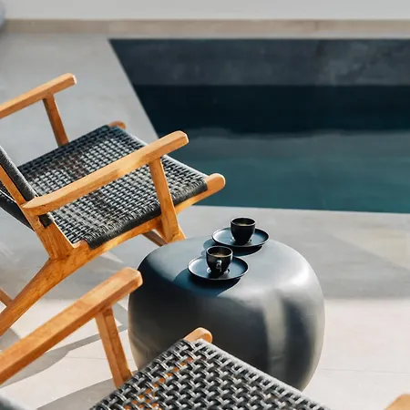 Ertha With Private Pools Vila