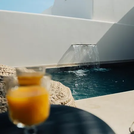 Ertha With Private Pools Vila